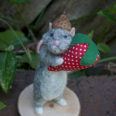 Mouse with Strawberry Print - Sugar Smallhouse